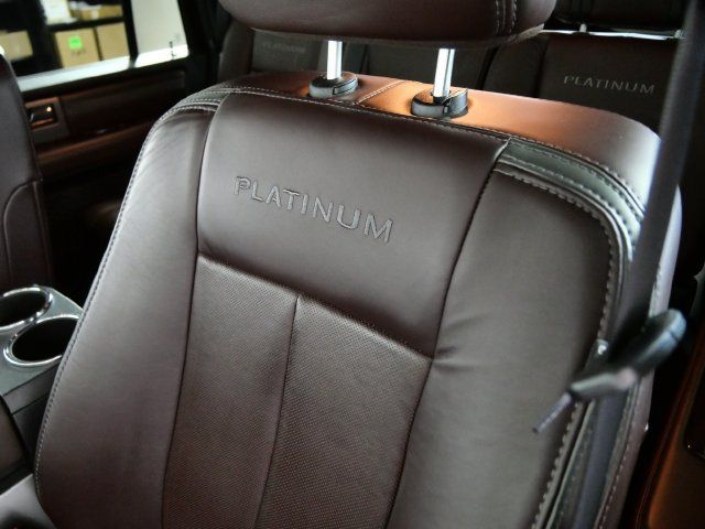 Used 2016 Ford Expedition Platinum AWD/4WD image 17