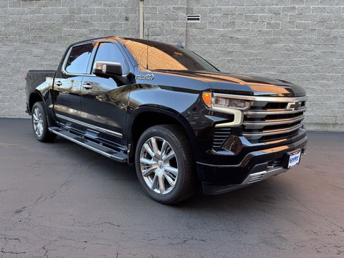 Used 2022 Chevrolet Silverado 1500 High Country w/ High Country Premium Package image 1