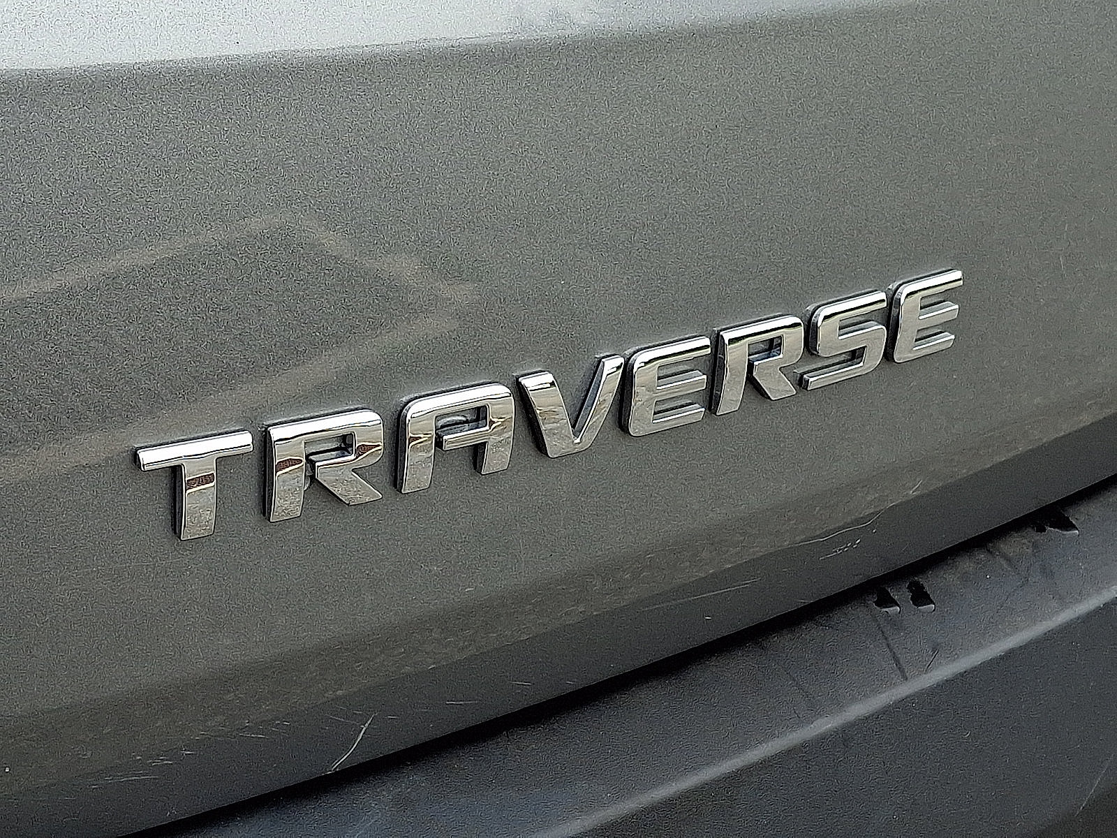 Used 2023 Chevrolet Traverse LS w/ Safety Package FWD image 31