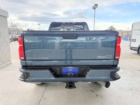 Used 2025 Chevrolet Silverado 2500 High Country w/ Technology Package image 11