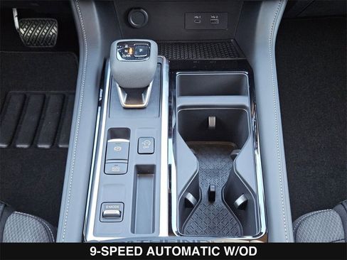 New 2025 Nissan Pathfinder SV w/ SV Premium Package image 24