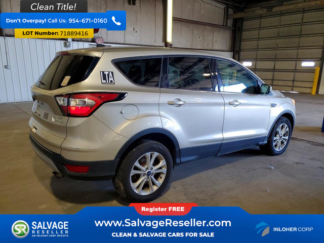 Used 2017 Ford Escape SE FWD image 4