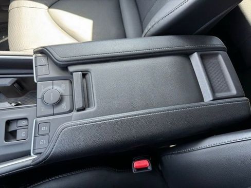 Certified 2024 Toyota Grand Highlander AWD image 21
