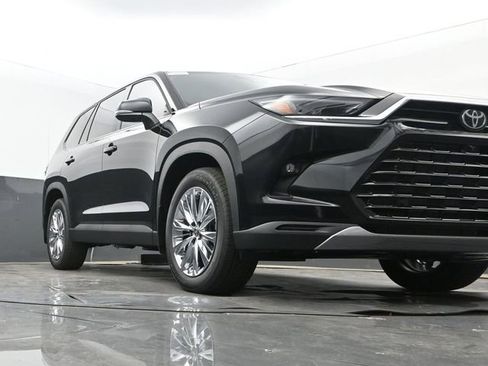New 2026 Toyota Grand Highlander AWD image 25