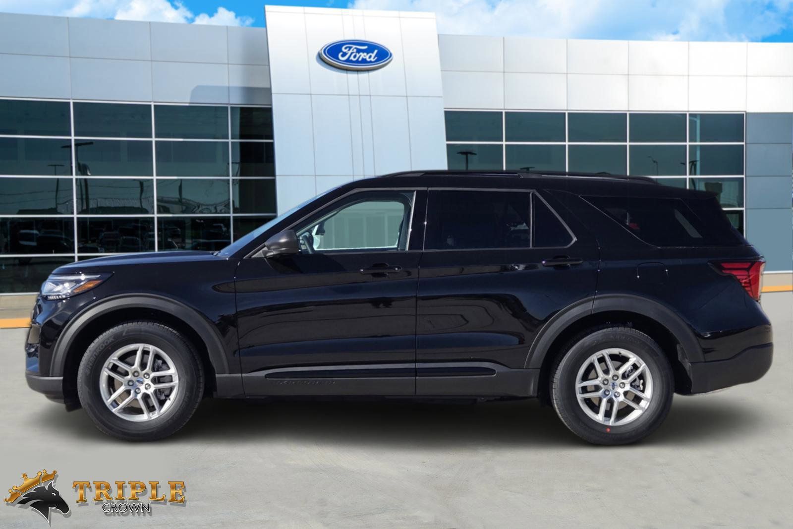New 2026 Ford Explorer Active w/ Active Comfort Package RWD image 3