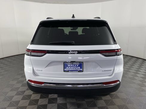 New 2025 Jeep Grand Cherokee Laredo w/ Luxury Tech Group I image 7