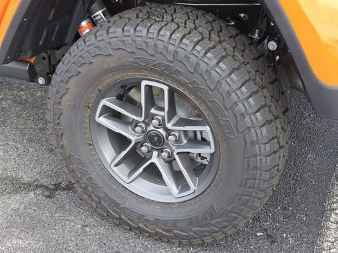 New 2025 Jeep Gladiator Mojave image 8