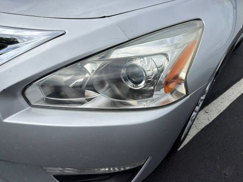 Used 2014 Nissan Altima 2.5 S FWD image 9
