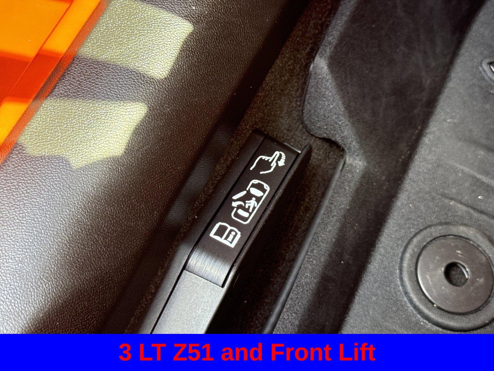 Used 2025 Chevrolet Corvette Stingray Premium Conv w/ Z51 Performance Package RWD image 25