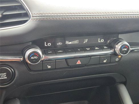 Used 2025 MAZDA MAZDA3 s image 28