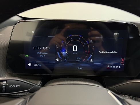 New 2026 Chevrolet Equinox LT w/ Convenience Package II image 9