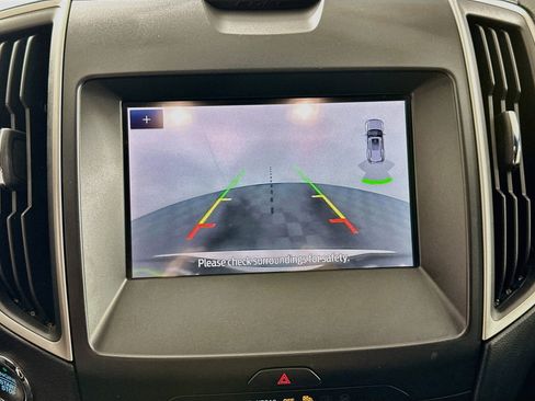 Used 2020 Ford Edge ST-Line w/ Cold Weather Package FWD image 23