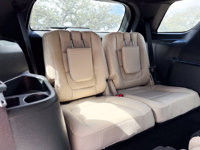 Used 2018 Ford Explorer XLT w/ Equipment Group 202A FWD image 19