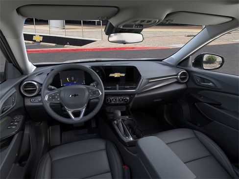 New 2026 Chevrolet Trax ACTIV w/ Sunroof Package FWD image 15