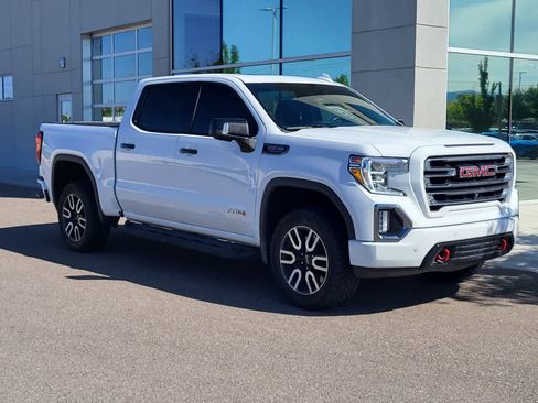 Used 2021 GMC Sierra 1500 AT4 w/ AT4 Premium Package AWD/4WD image 3