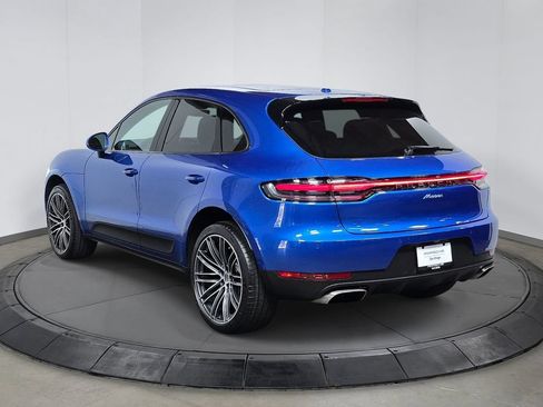 Certified 2019 Porsche Macan AWD/4WD image 3