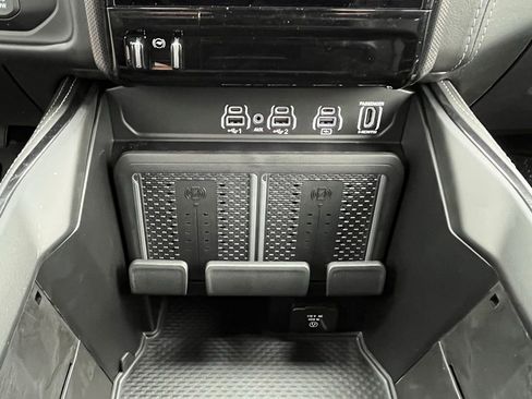 New 2026 RAM 3500 Limited AWD/4WD image 23