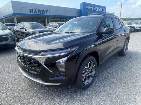 New 2026 Chevrolet Trax LT w/ LT Convenience Package FWD image 7