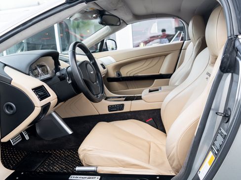 Used 2016 Aston Martin V8 Vantage S RWD image 3
