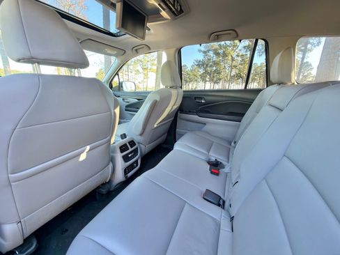 Used 2017 Honda Pilot Touring image 15