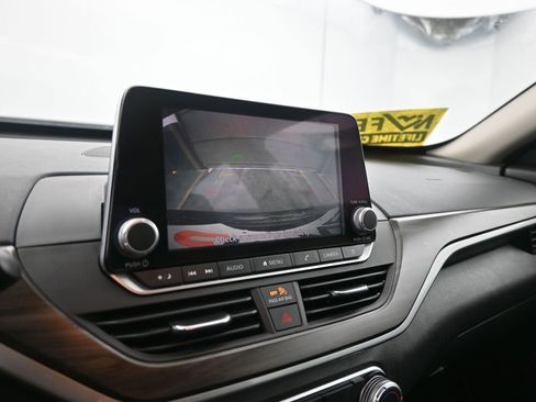 Used 2024 Nissan Altima 2.5 SV image 31