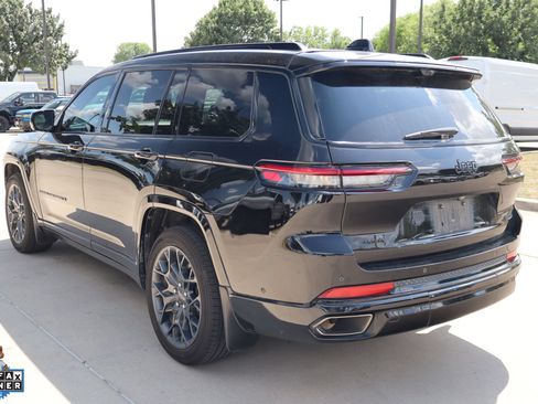 Used 2023 Jeep Grand Cherokee L Summit AWD/4WD image 6
