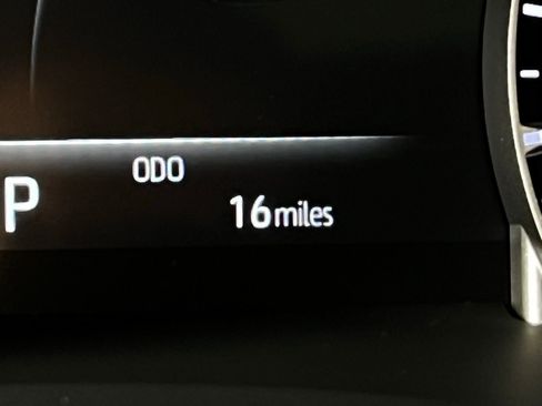 Certified 2026 Toyota Highlander XLE image 17