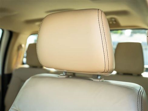Used 2011 Ford F250 Lariat w/ Lariat Interior Pkg RWD image 15