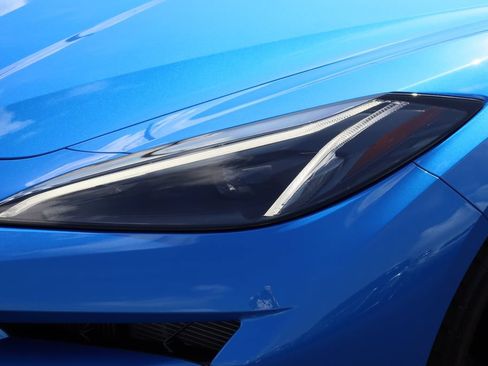 Certified 2025 Chevrolet Corvette E-Ray AWD/4WD image 38