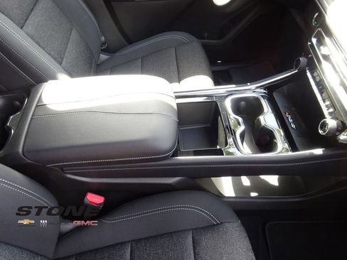 New 2026 Chevrolet Traverse LT image 18