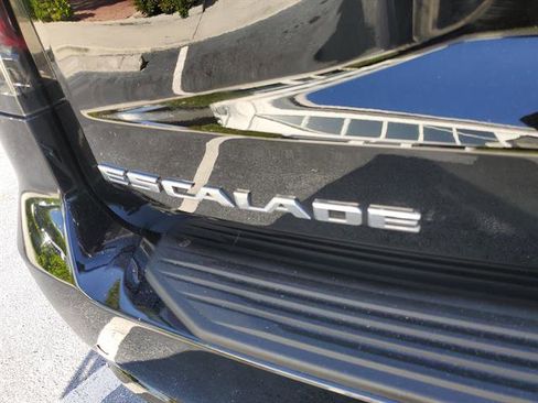 Certified 2023 Cadillac Escalade V AWD/4WD image 29