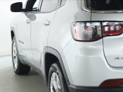 Used 2024 Jeep Compass Latitude AWD/4WD image 39