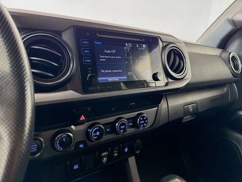 Certified 2018 Toyota Tacoma TRD Off-Road image 14