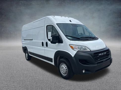 Used 2025 RAM ProMaster 2500 w/ Convenience Group FWD image 2