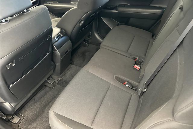 Used 2025 Hyundai Santa Fe SE FWD image 15