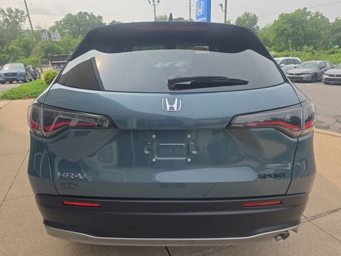 Used 2024 Honda HR-V Sport image 6