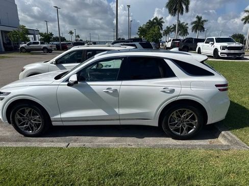 Used 2023 Genesis GV70 2.5T w/ Advanced Package AWD/4WD image 4