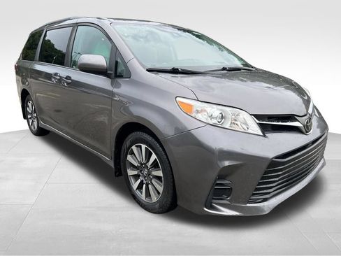 Used 2020 Toyota Sienna LE AWD/4WD image 4