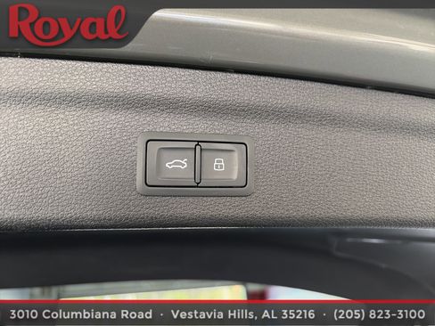 Used 2020 Audi Q3 2.0T Premium w/ Convenience Package image 5