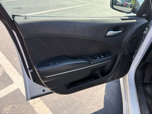 Used 2019 Dodge Charger R/T RWD image 11