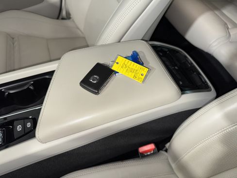 Used 2021 Volvo XC60 T5 Inscription AWD/4WD image 31