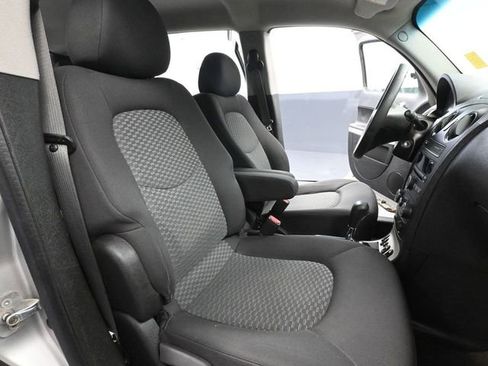 Used 2008 Chevrolet HHR LS image 36
