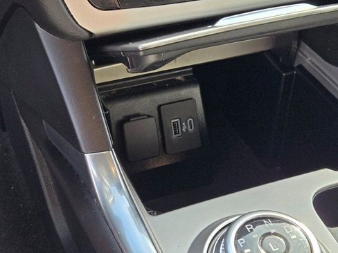 Used 2022 Ford Explorer XLT w/ Equipment Group 202A image 28