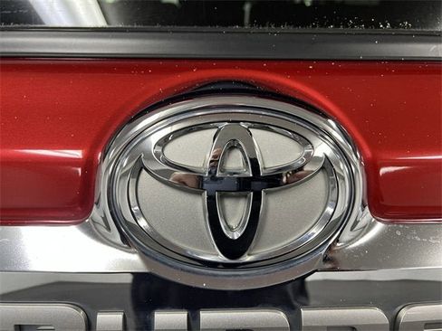 Used 2022 Toyota 4Runner Limited image 32