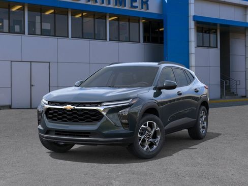 New 2026 Chevrolet Trax LT w/ LT Convenience Package FWD image 37