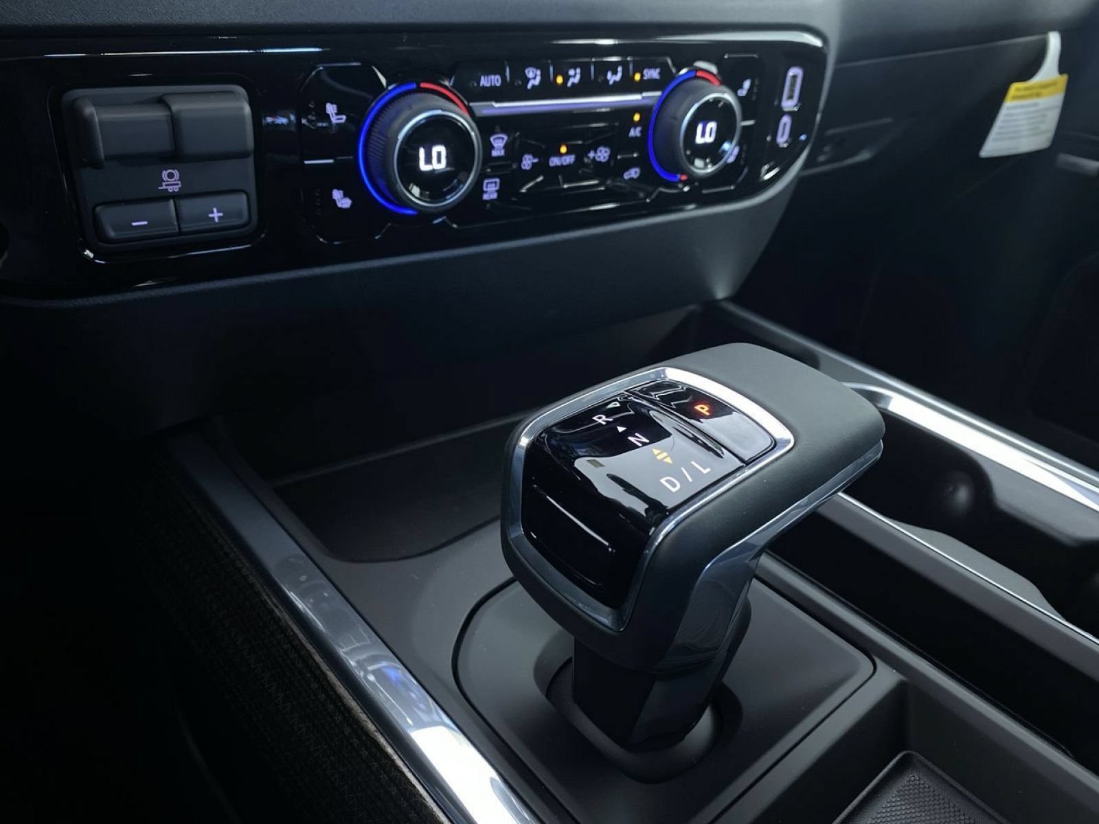 New 2026 Chevrolet Silverado 1500 RST w/ RST All Star Premium Package AWD/4WD image 8