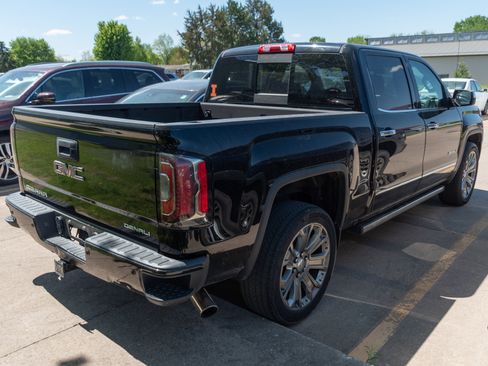 Used 2016 GMC Sierra 1500 Denali w/ Denali Ultimate Package AWD/4WD image 7