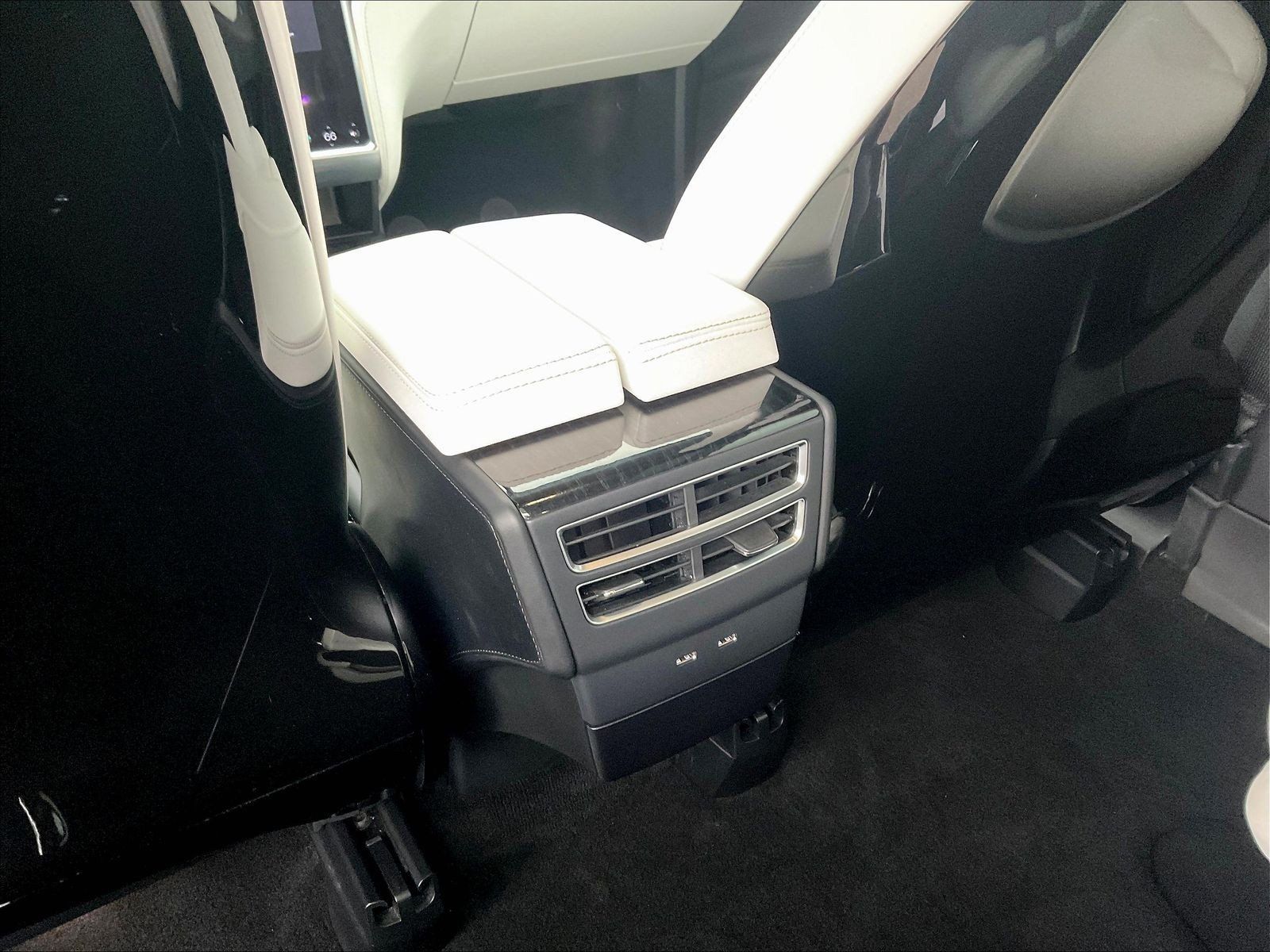 Used 2017 Tesla Model X 90D AWD/4WD image 10