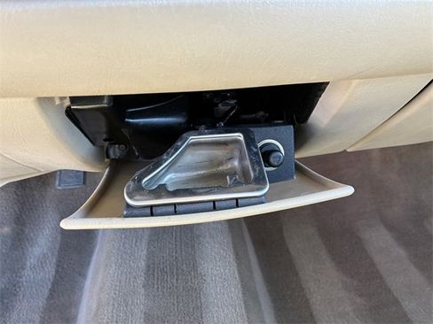 Used 2004 Buick Park Avenue Base w/ Prestige Feature Package image 26