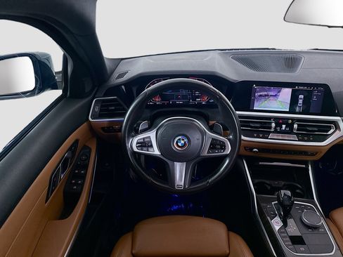 Used 2021 BMW 330i Sedan w/ M Sport Package RWD image 17